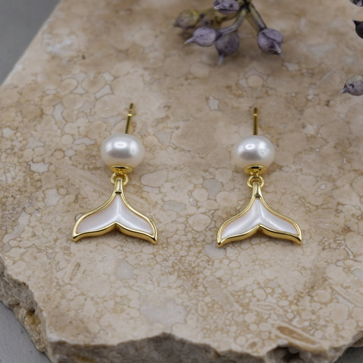 Siren Pearl Earring