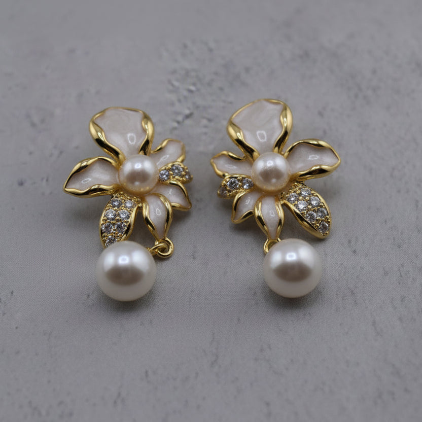 Bloom Pearl Earrings