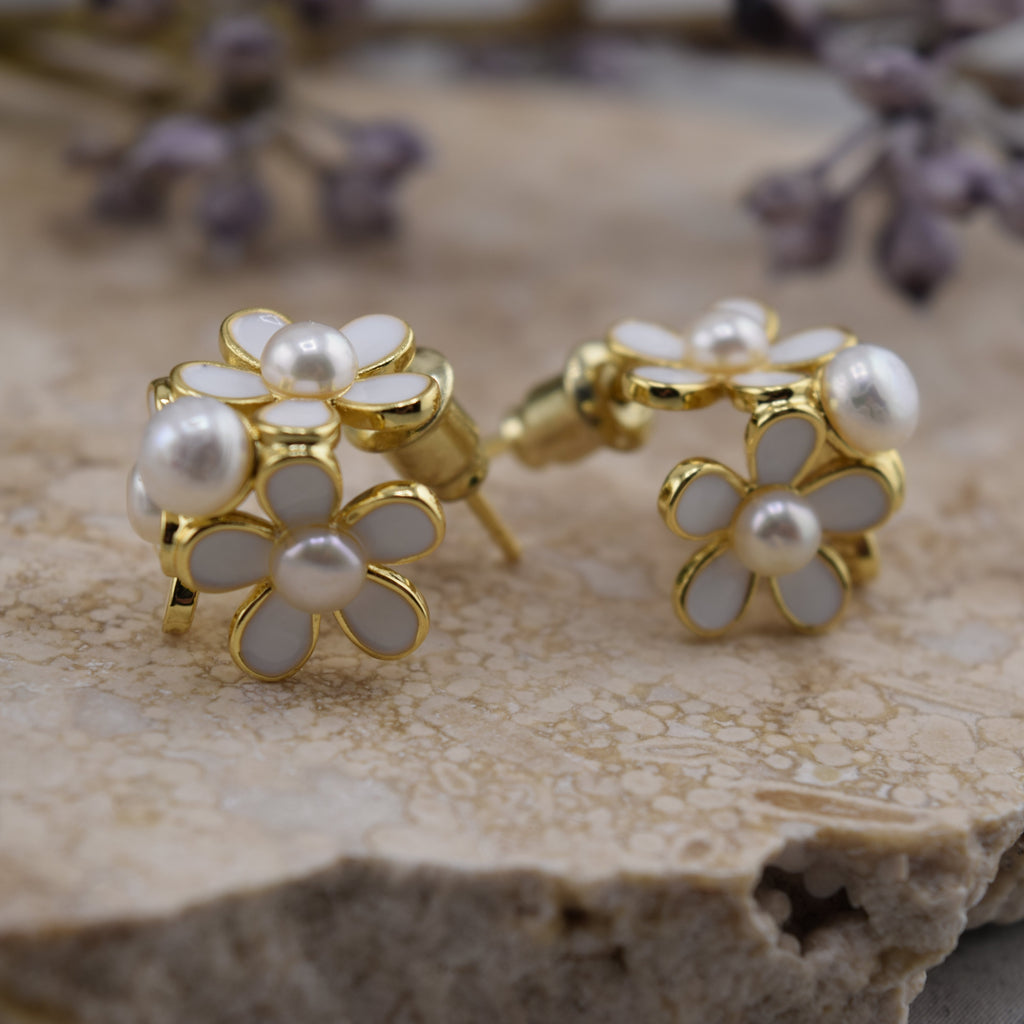 Meadow Pearl Earring