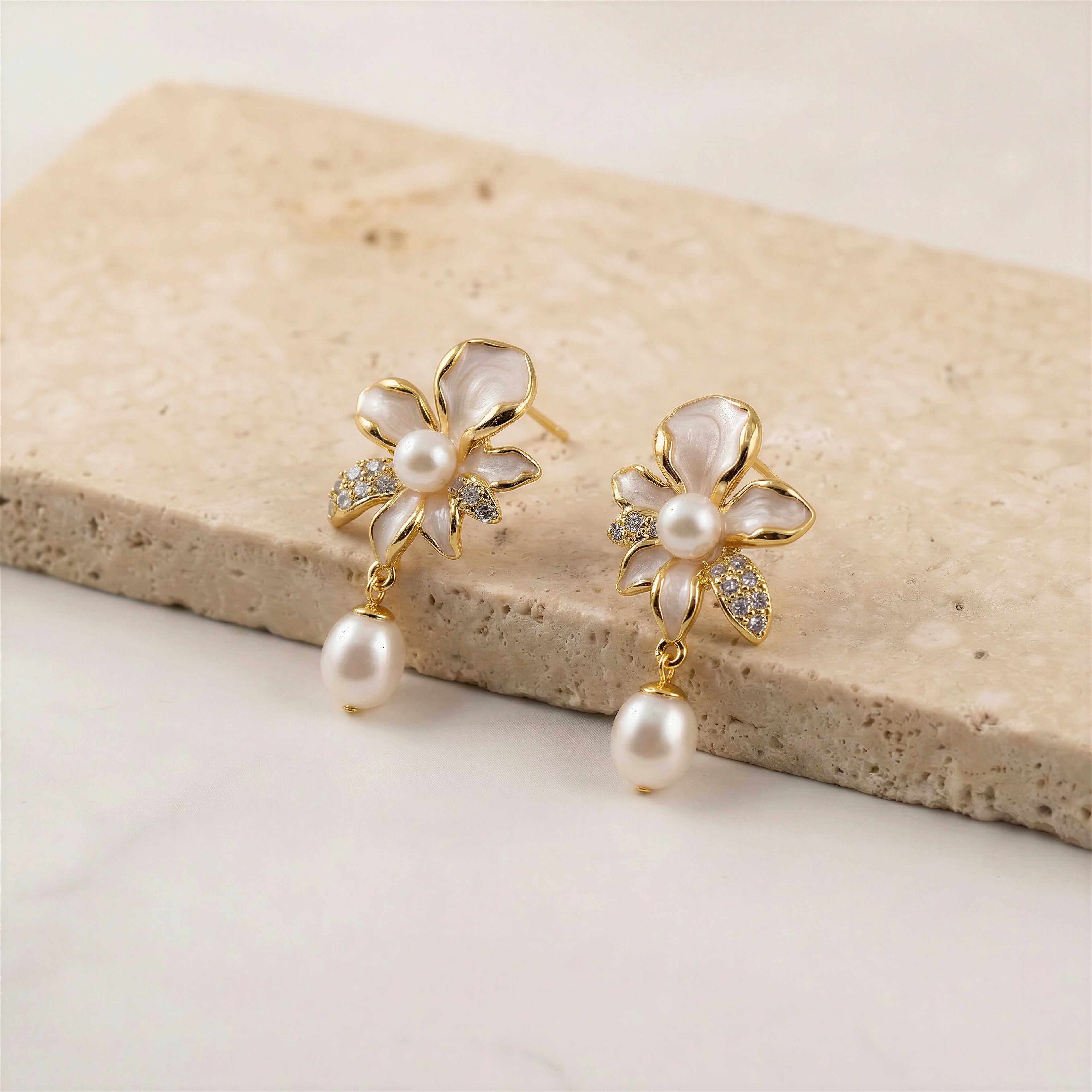 Bloom Pearl Earrings