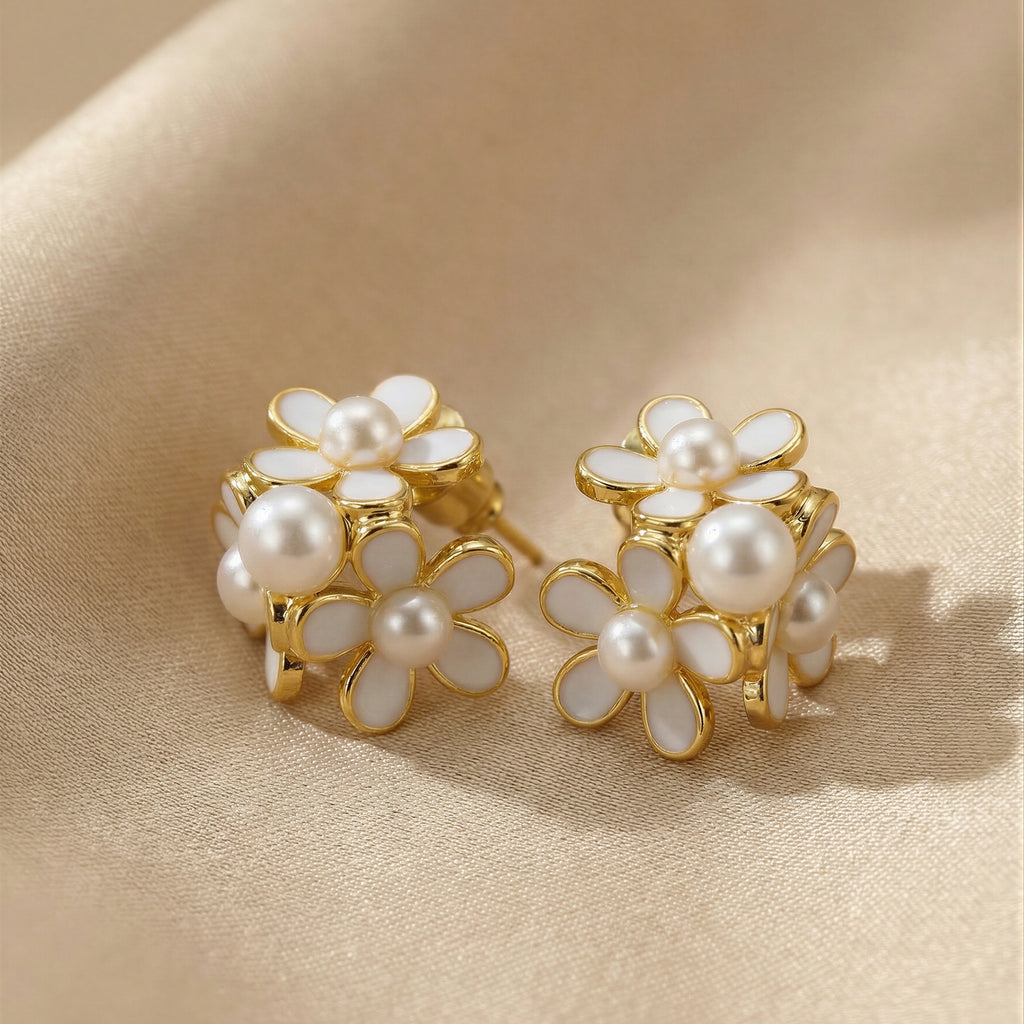 Meadow Pearl Earring