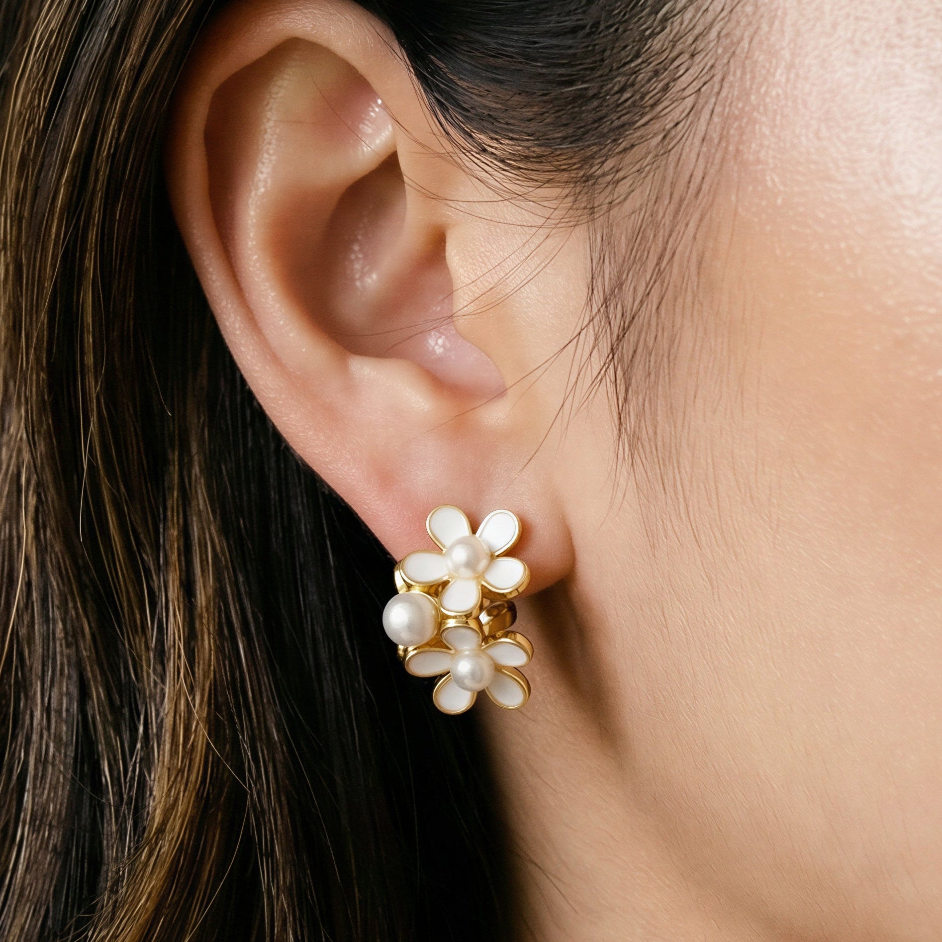 Meadow Pearl Earring